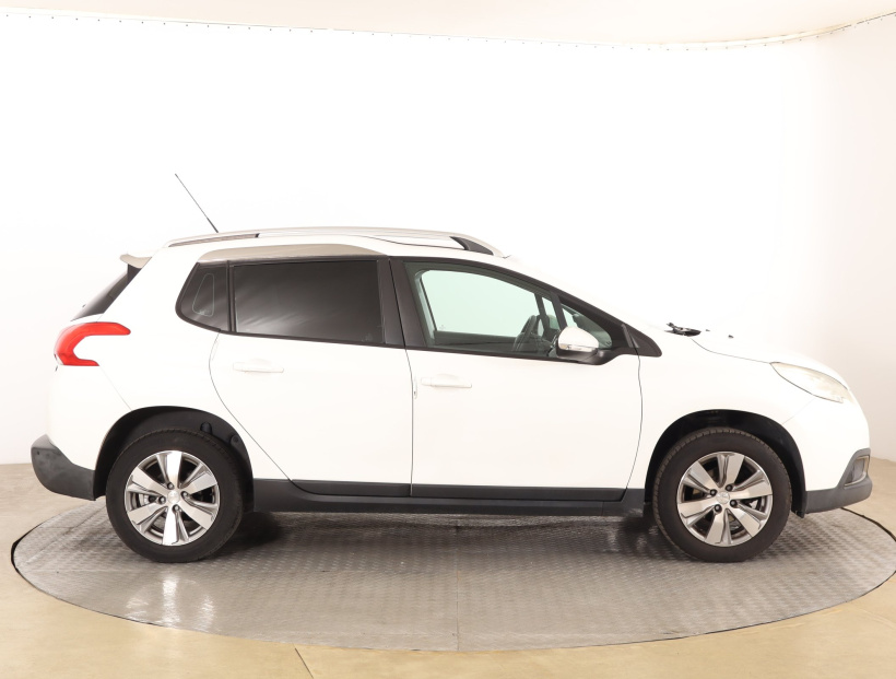 Peugeot 2008, 2014