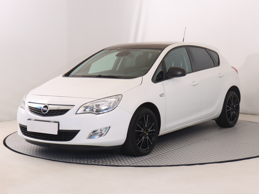 Opel Astra, 2012