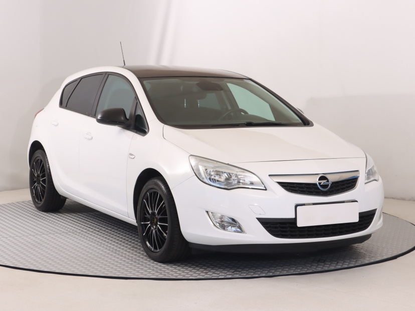 Opel Astra, 2012