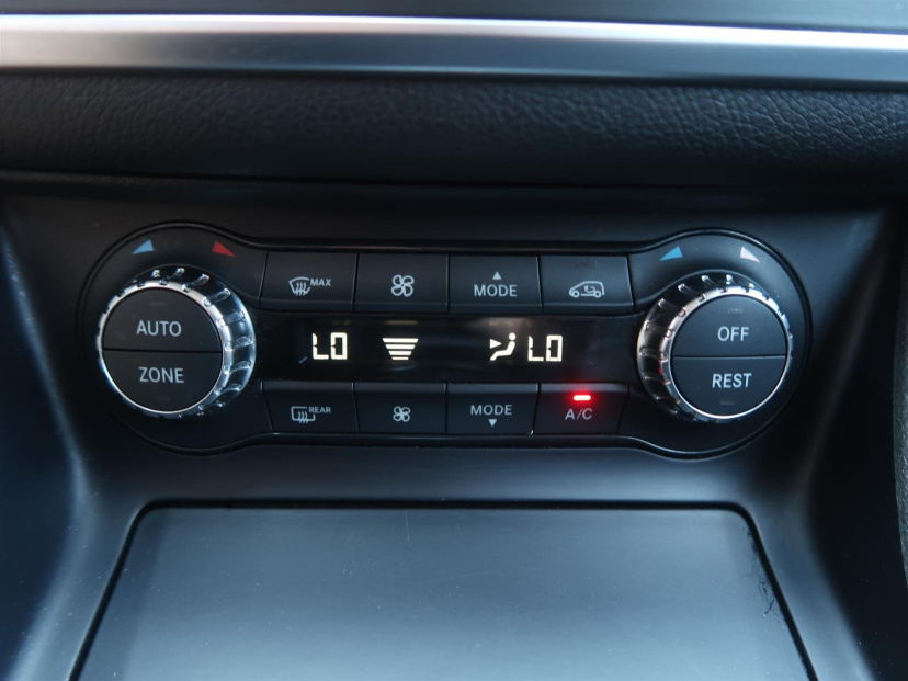 Mercedes-Benz CLA, 2016