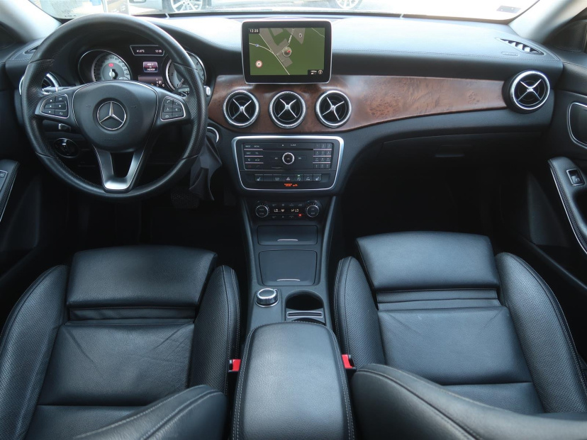 Mercedes-Benz CLA, 2016