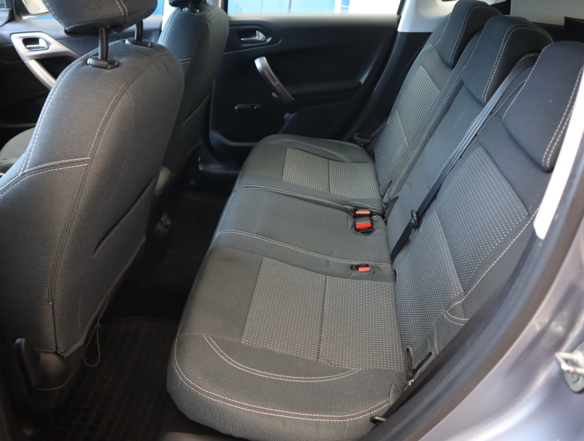 Peugeot 2008, 2016