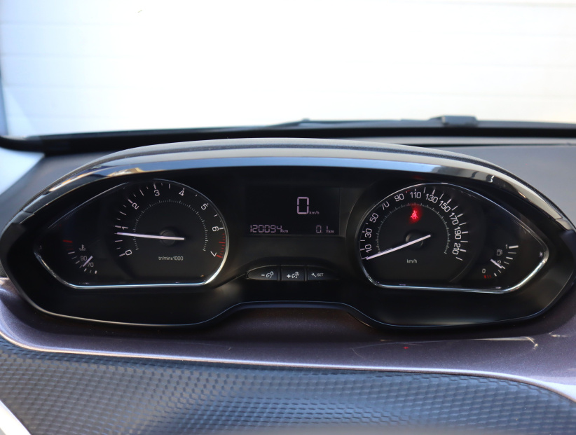 Peugeot 2008, 2016