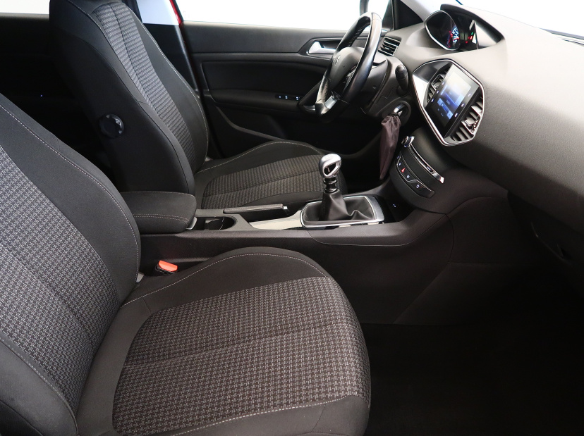 Peugeot 308, 2017