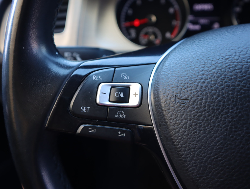 Volkswagen Golf, 2016