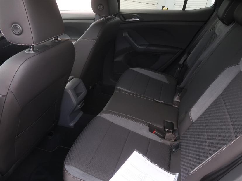 Volkswagen T-Cross, 2020