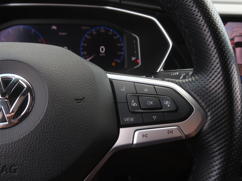 Volkswagen T-Cross, 2020