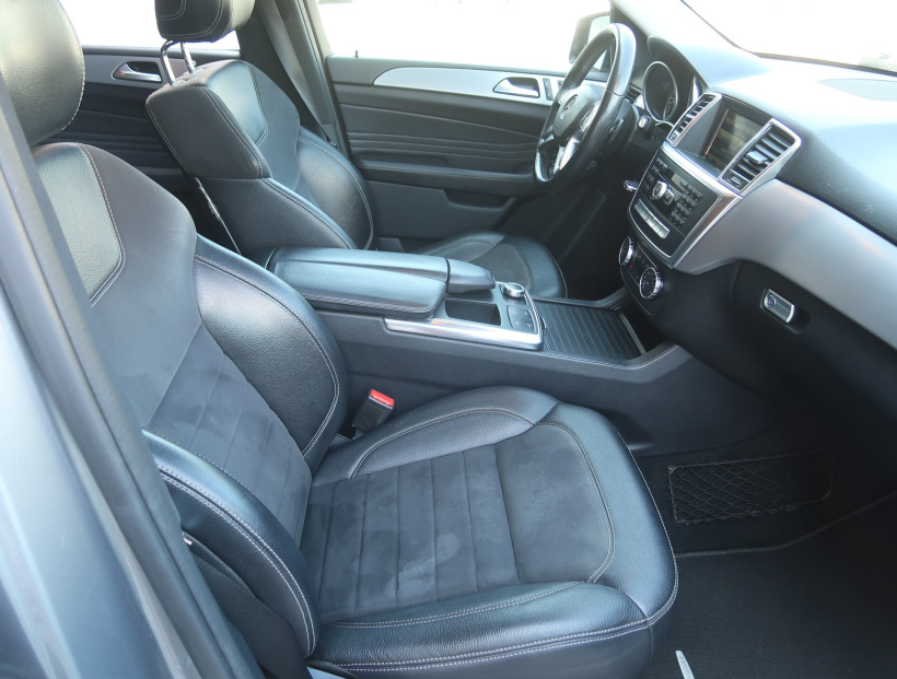 Mercedes-Benz ML, 2013