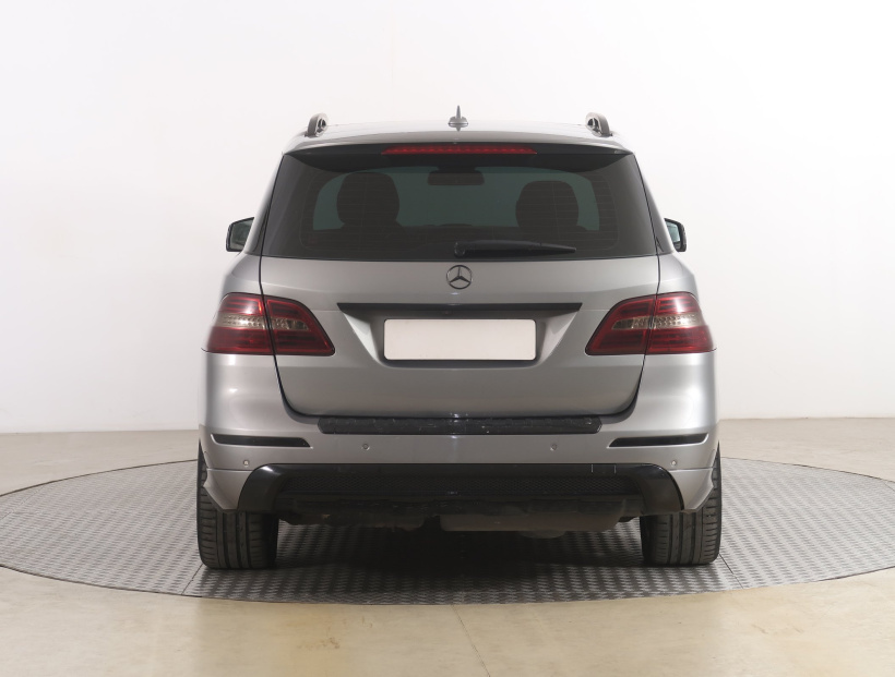 Mercedes-Benz ML, 2013