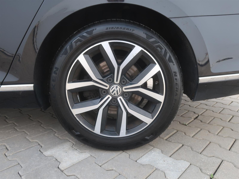 Volkswagen Passat, 2015