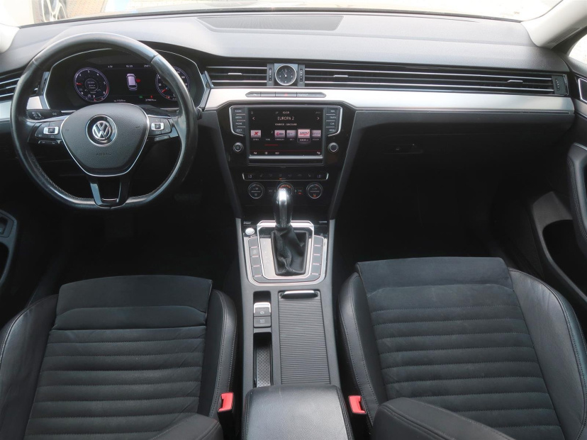 Volkswagen Passat, 2015