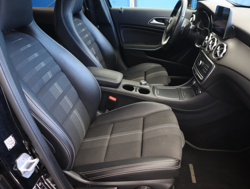 Mercedes-Benz GLA, 2017