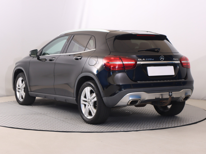 Mercedes-Benz GLA, 2017