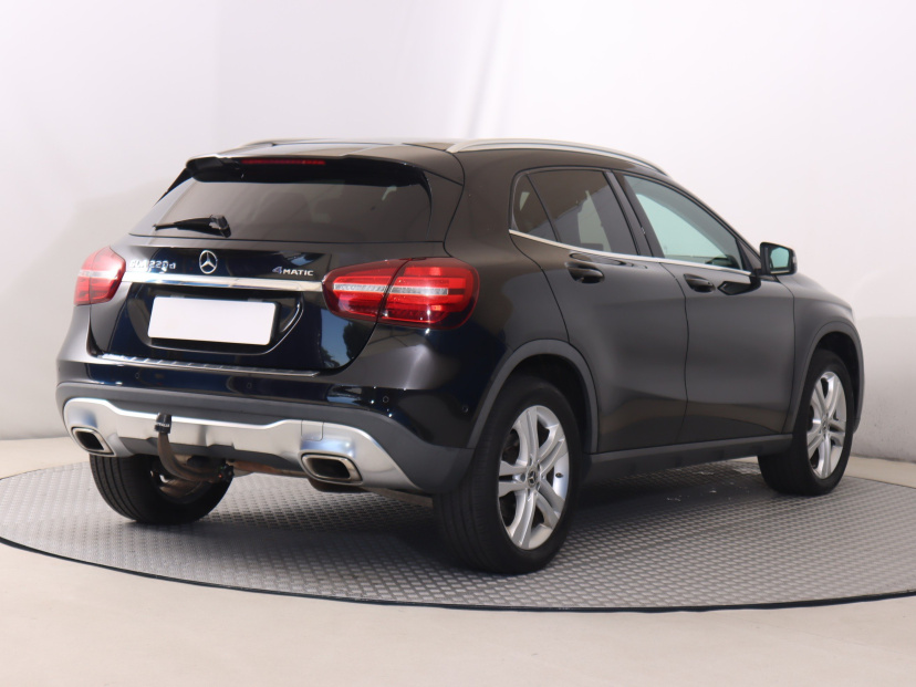 Mercedes-Benz GLA, 2017