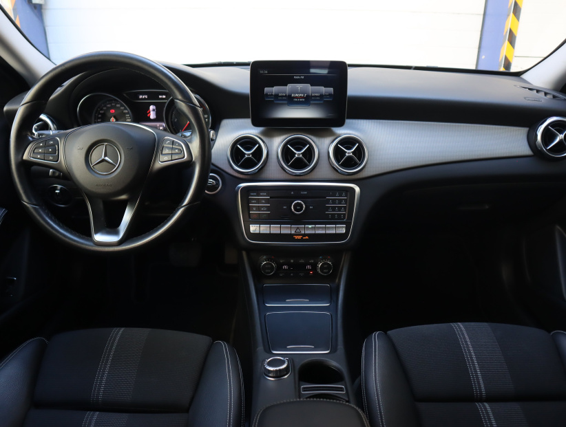 Mercedes-Benz GLA, 2017