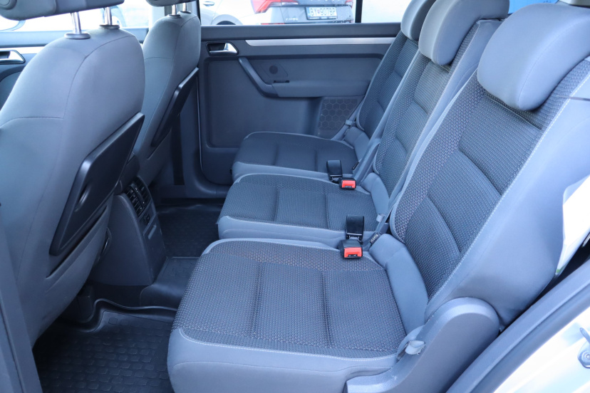 Volkswagen Touran, 2013