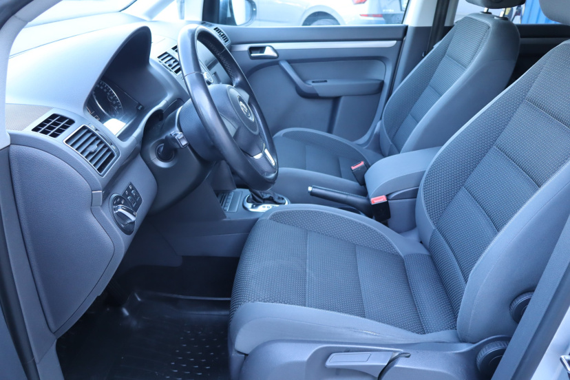 Volkswagen Touran, 2013