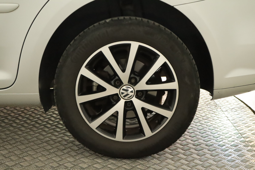 Volkswagen Touran, 2013