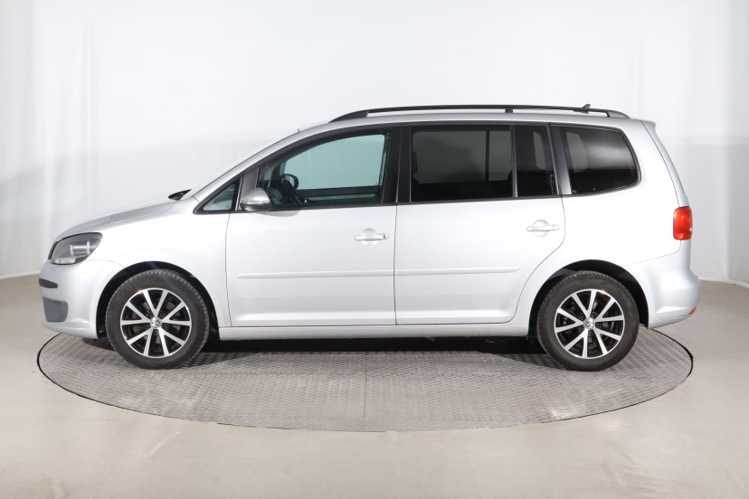 Volkswagen Touran, 2013