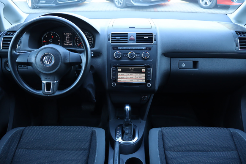 Volkswagen Touran, 2013