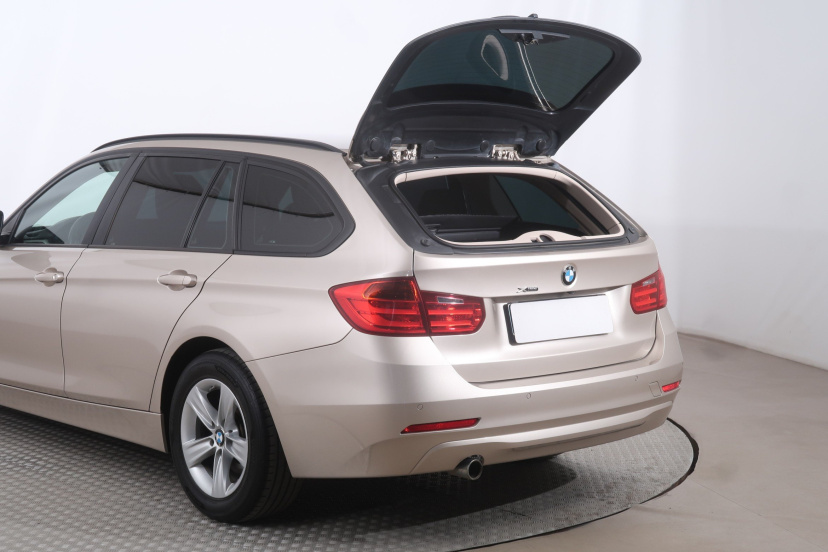 BMW 3, 2015