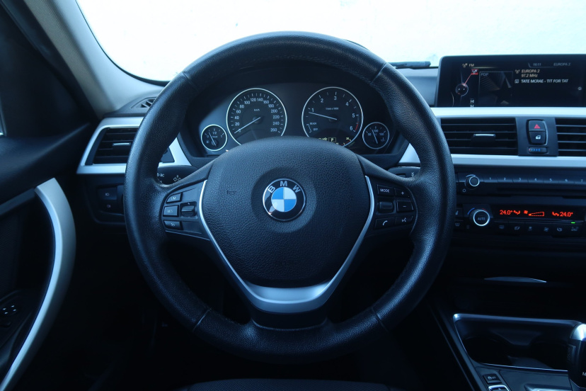 BMW 3, 2015