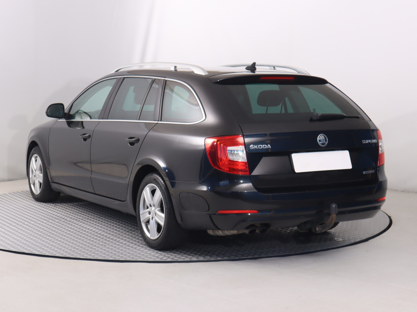 Škoda Superb, 2015