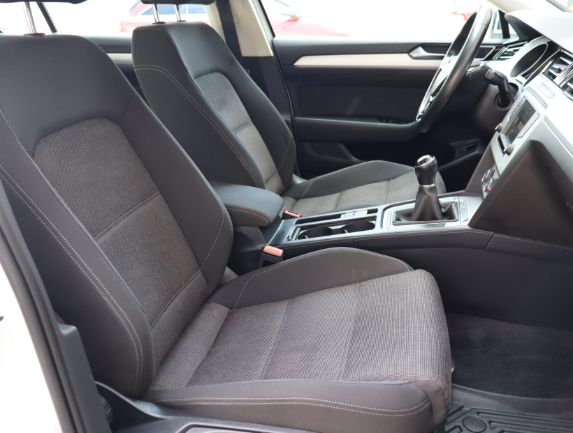 Volkswagen Passat, 2015