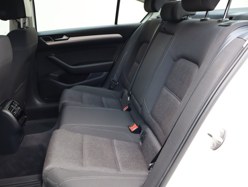 Volkswagen Passat, 2015