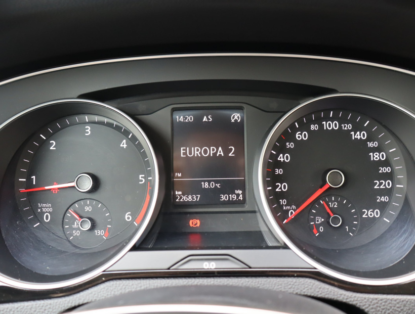 Volkswagen Passat, 2015