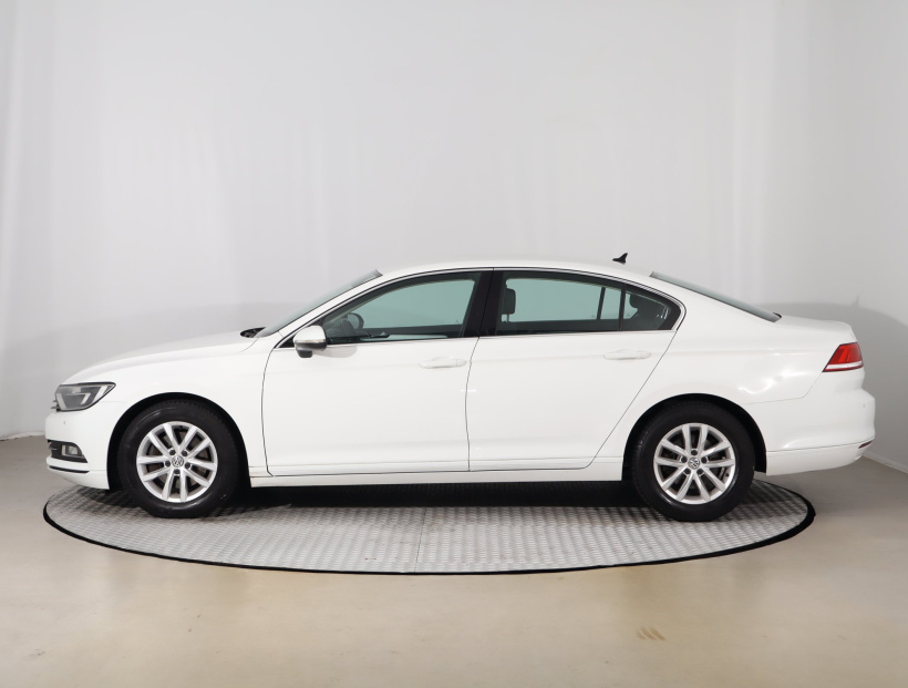 Volkswagen Passat, 2015