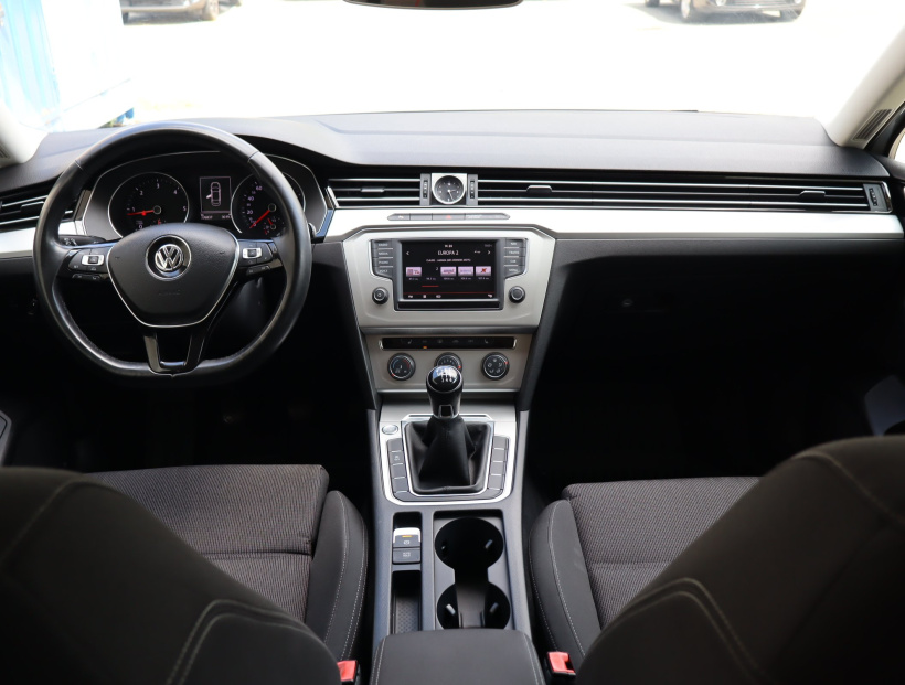 Volkswagen Passat, 2015