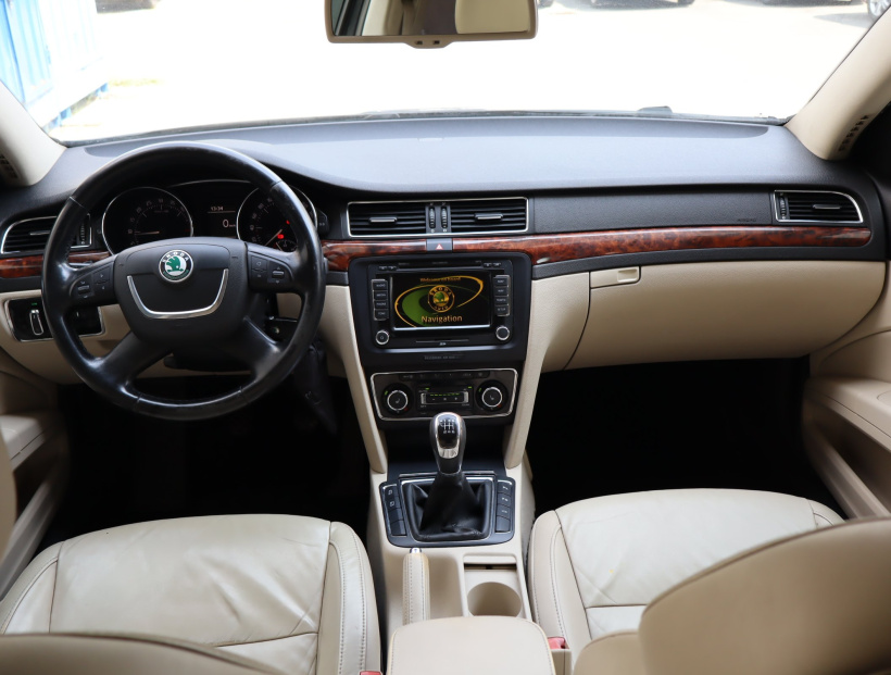 Škoda Superb, 2010