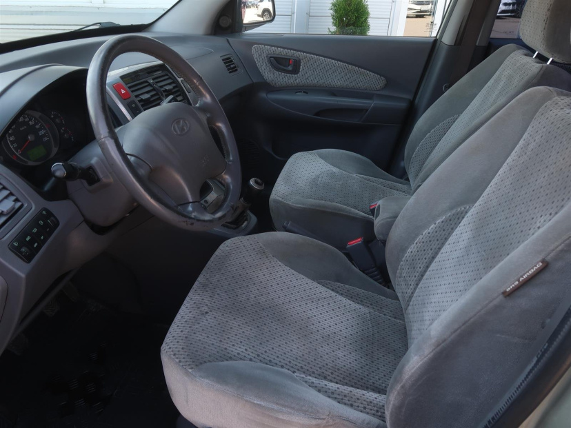 Hyundai Tucson, 2004