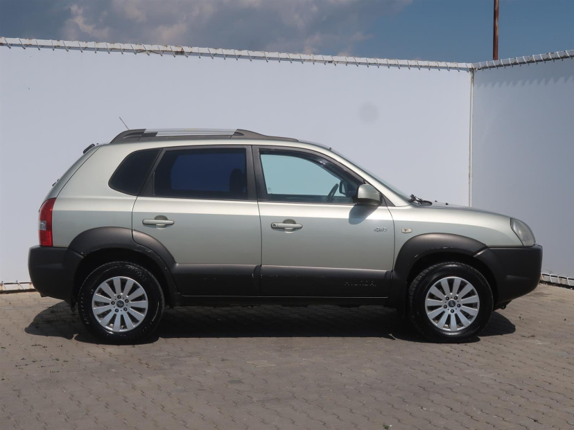 Hyundai Tucson, 2004