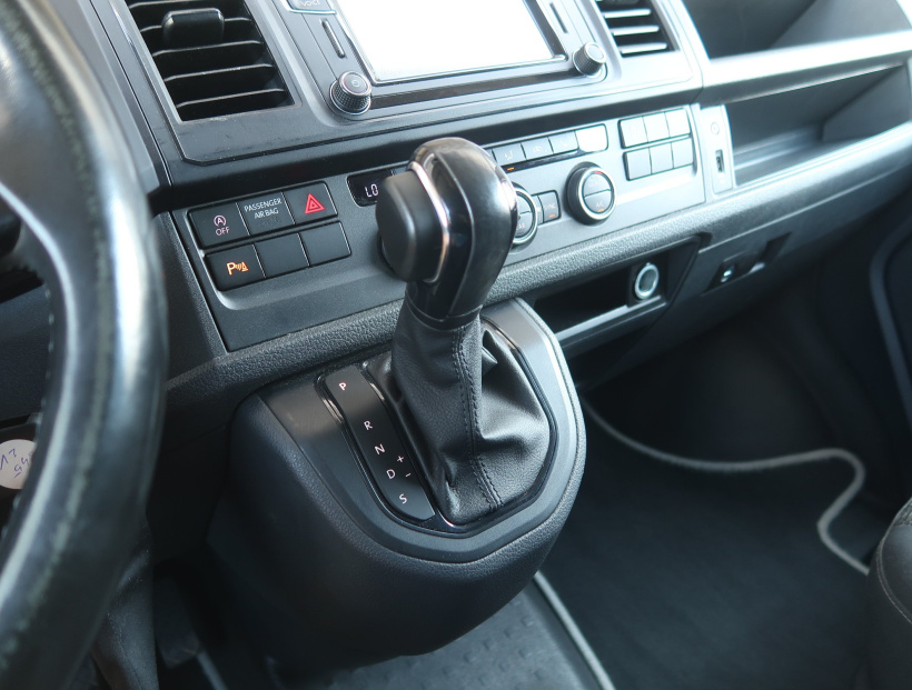 Volkswagen Caravelle, 2017