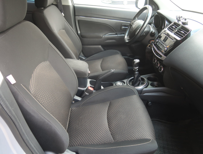 Mitsubishi ASX, 2015