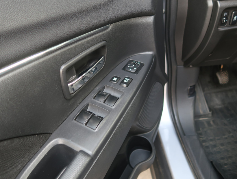 Mitsubishi ASX, 2015