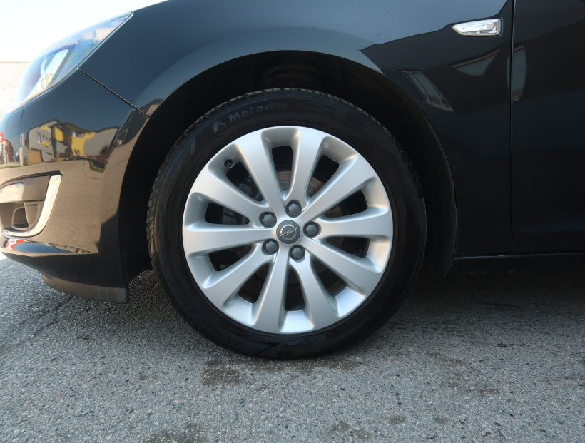 Opel Astra, 2012