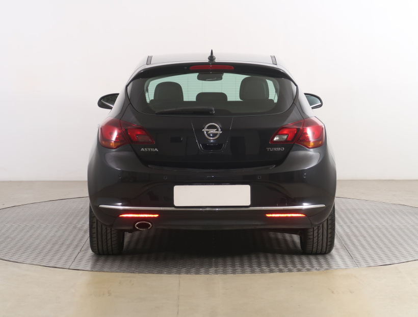Opel Astra, 2012