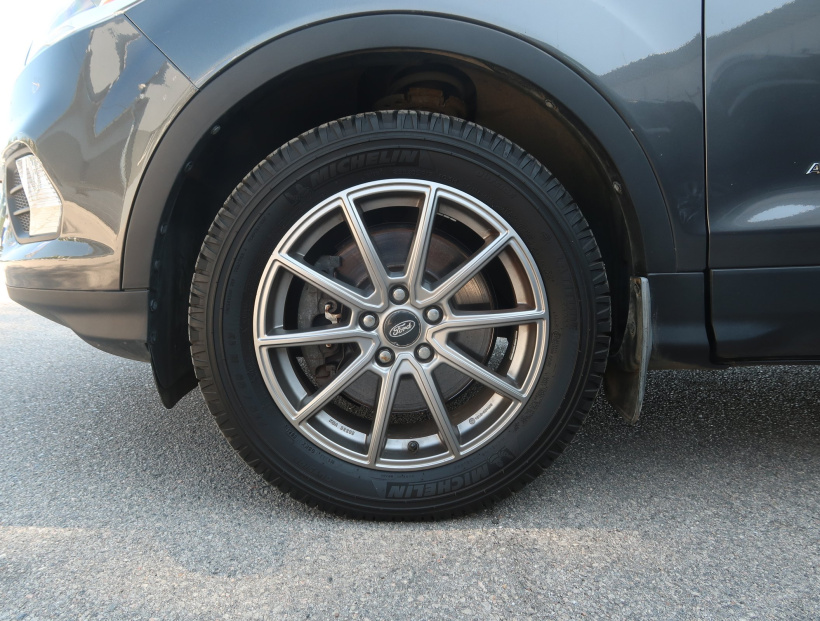 Ford Kuga, 2017