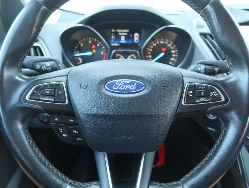 Ford Kuga, 2017