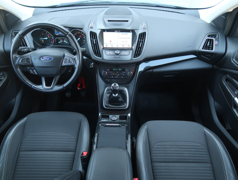 Ford Kuga, 2017