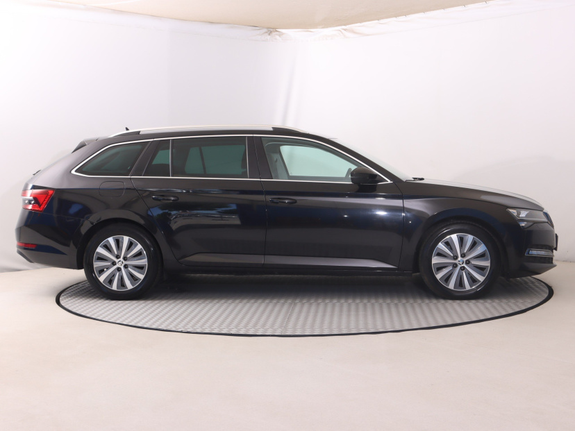 Škoda Superb, 2023