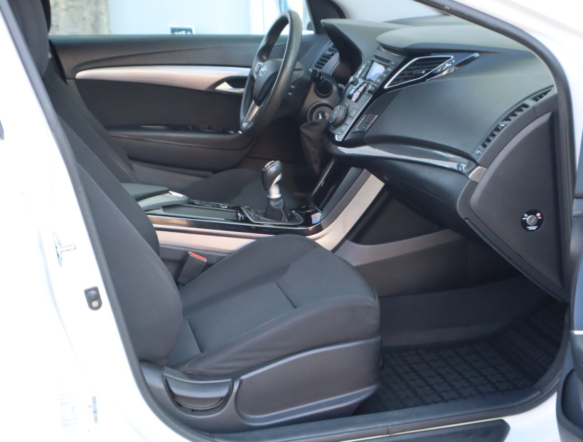 Hyundai i40, 2012