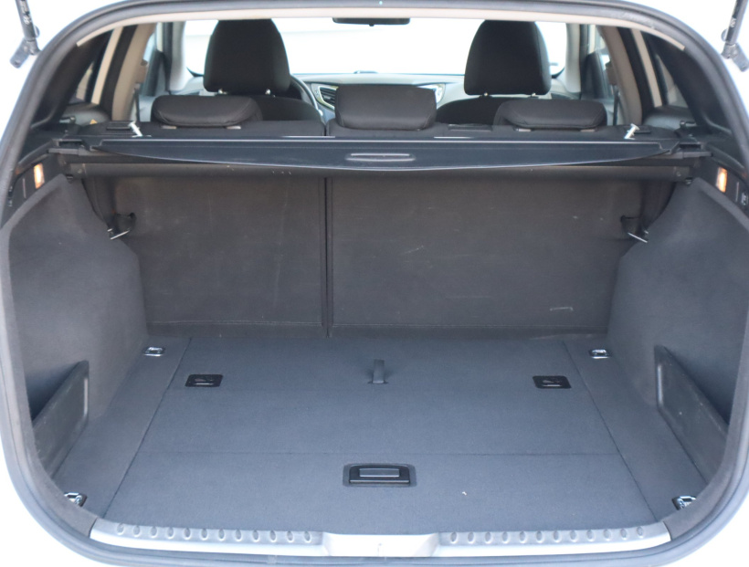 Hyundai i40, 2012