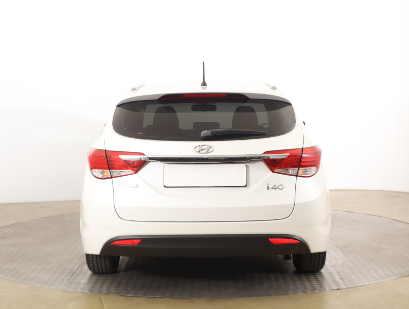 Hyundai i40, 2012