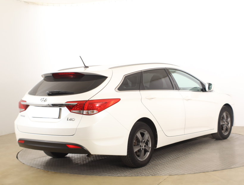Hyundai i40, 2012