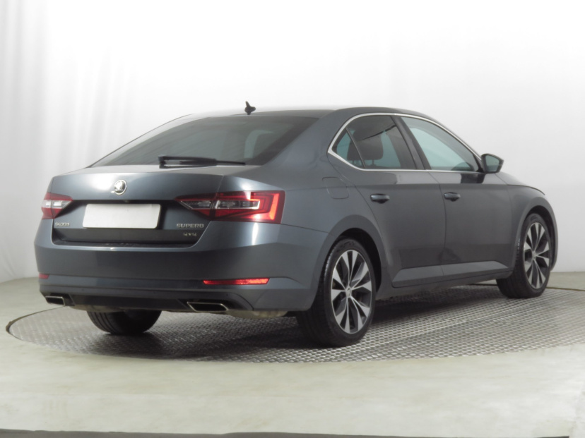Škoda Superb, 2016