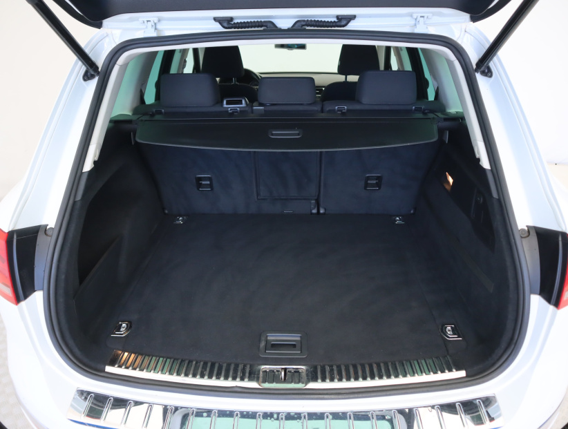 Volkswagen Touareg, 2016